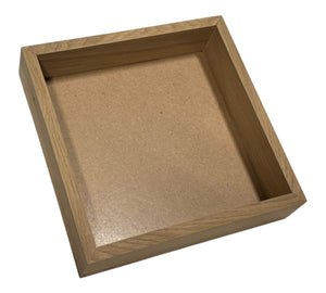 Rama decorativă Patrata Nature 27x27cm din lemn, potrivită pentru tablouri florale sau aranjamente cu eucalipt criogenat și amaranthus.