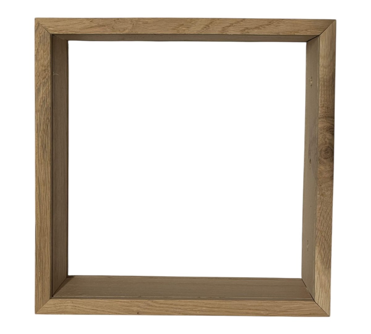 Rama Patrata Nature 27x27cm din lemn, potrivita pentru decoratiuni florale, cu design simplu si elegant, fara plexiglas aplicat.