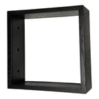 Interior rama patrata neagra 27x27cm cu adancime generoasa, perfecta pentru aranjamente florale tridimensionale.